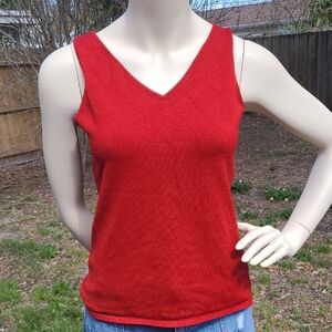 White Stag ❤️ Red Fitted Sleeveless Tank Top ❤️ Size Medium ❤️Great for Layering
